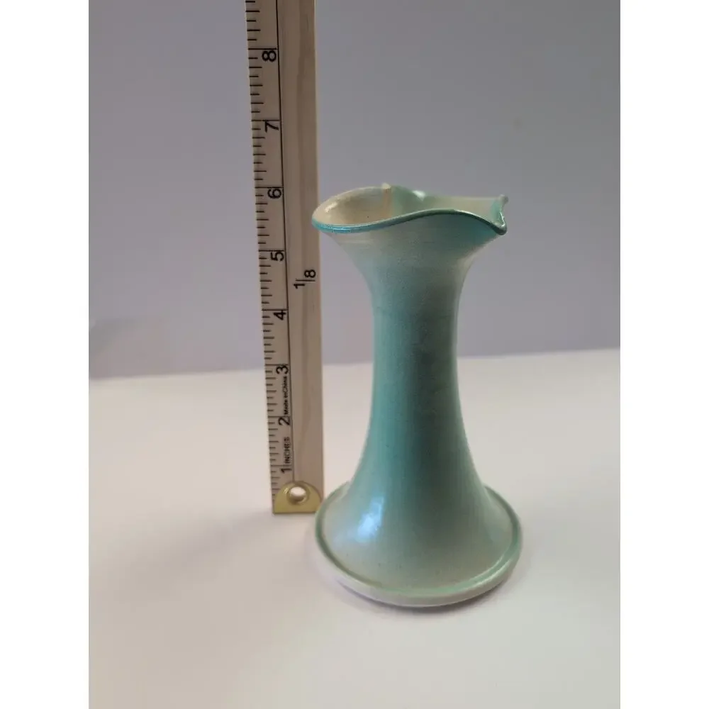 Art Deco Noveau fan vase shaped, Sea Foam‎ Green Jack In The Pulpit Style